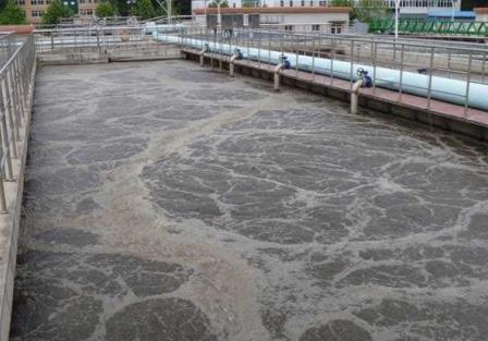 storage tank for cleaning of oil field wastewater